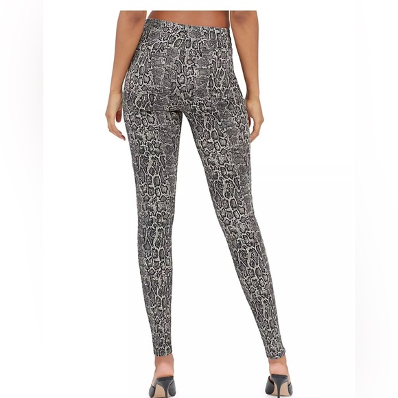 Spanx Snake Print Ankle Jean-Ish Leggings - Picture 1 of 10